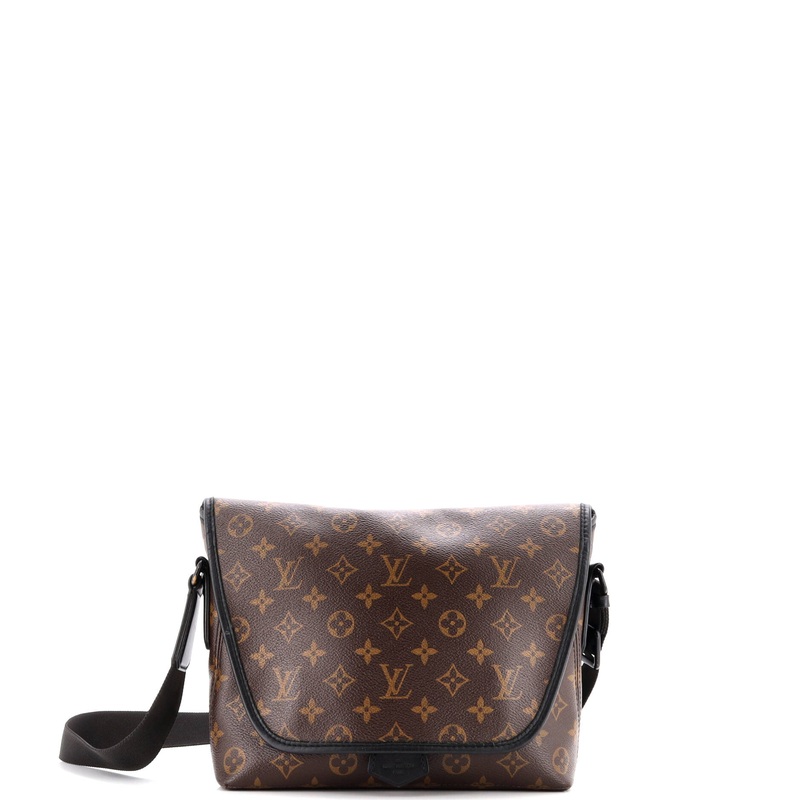 Magnetic Messenger Bag Macassar Monogram Canvas