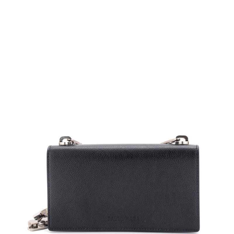 Essential Wallet on Zipper Chain Leather