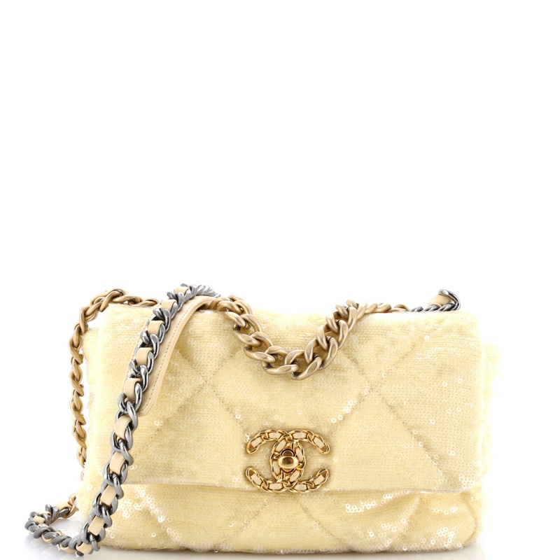 19 Flap Bag Crochet Quilted Calfskin Medium