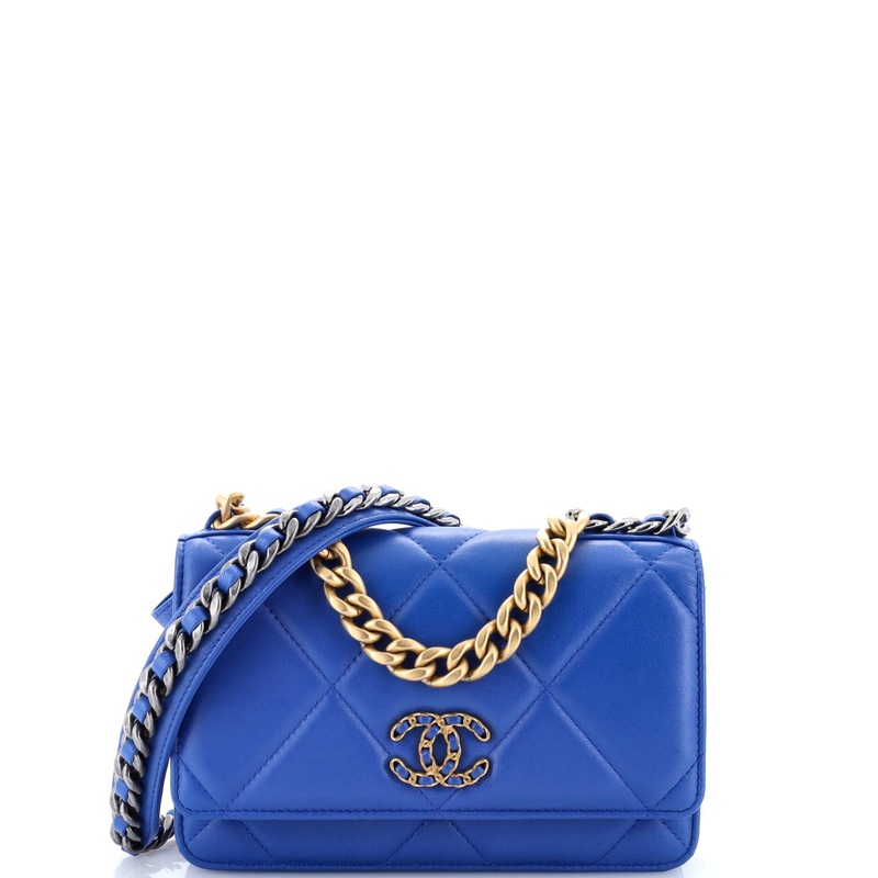 19 Wallet on Chain Quilted Lambskin