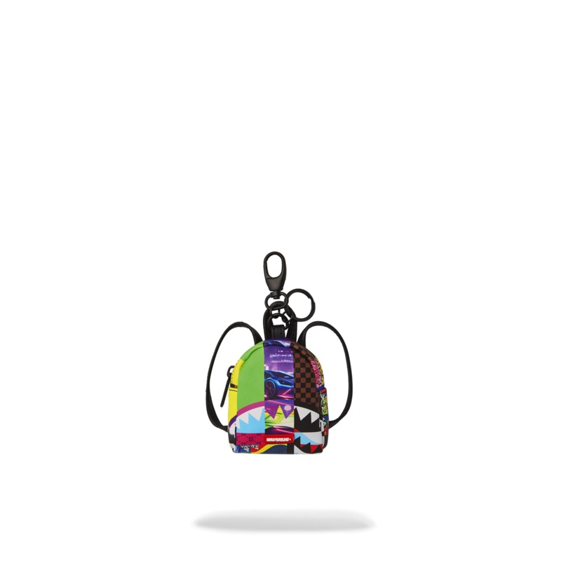 SHARK MASTERPIECES BACKPACK KEYCHAIN