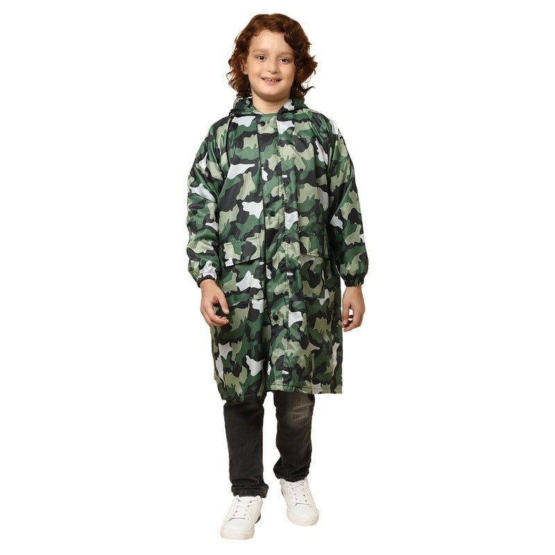 THE CLOWNFISH Archie Series Kids Waterproof PVC Longcoat with Adjustable Hood & Extra Space for Backpack/Schoolbag Holding. Plastic Pouch. Kid Age-4-5 years (Size-27-Sky Blue)