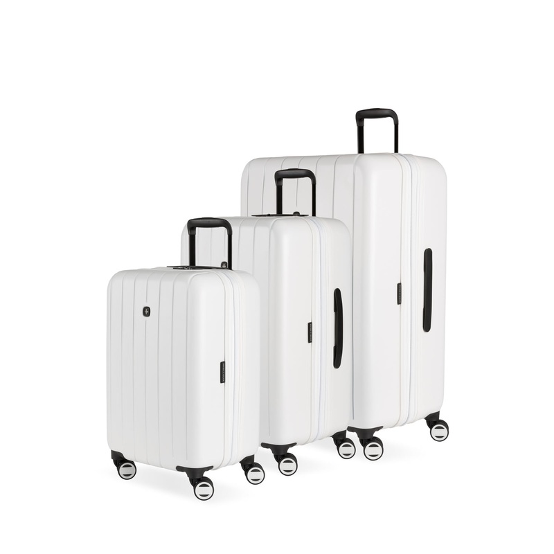 SWISSGEAR Wanderlust Pro 3-Piece Spinner Set in White