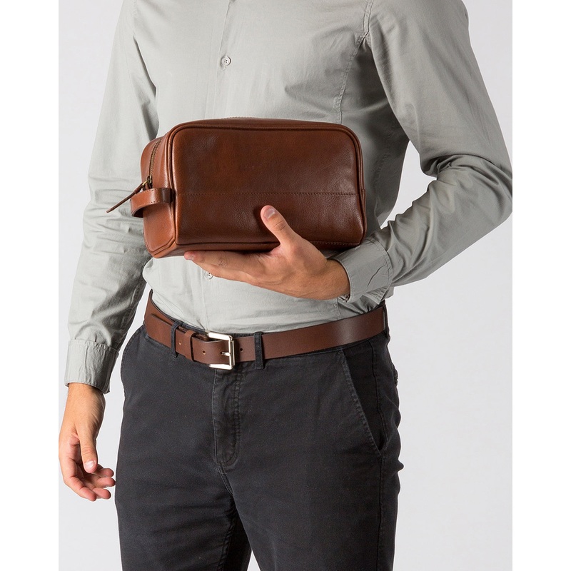 'Bowfell' Treacle Leather Washbag