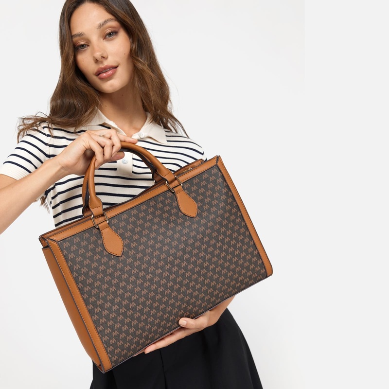 Monogramas portaordenador estampado monogram (13")