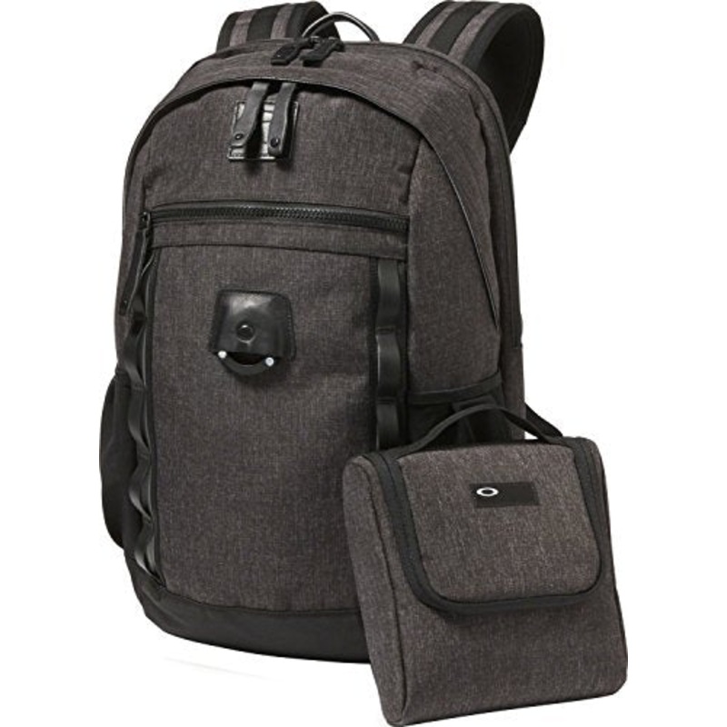 Oakley Mens Voyage 22L Backpack One Size Blackout