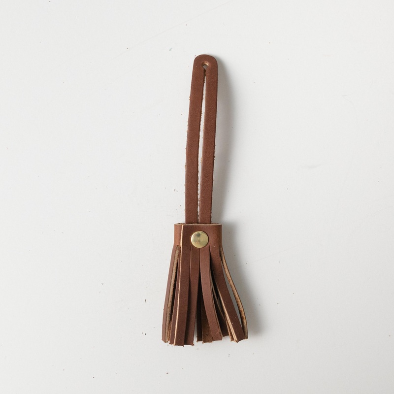 Oak Mini Tassel