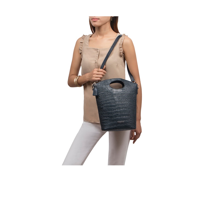 ARICA 04 CROSSBODY