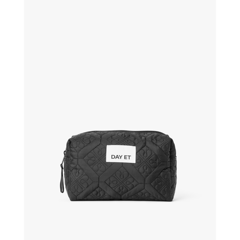 Medium Floral Quilt Toiletry Bag