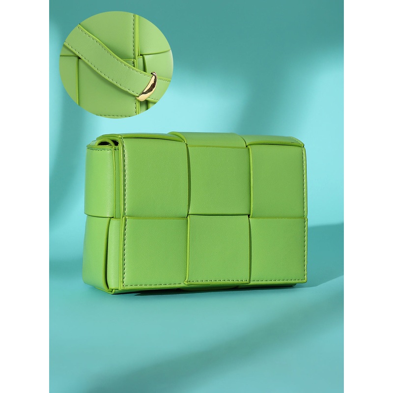 The Interwine Sling Bag - Kelly Green