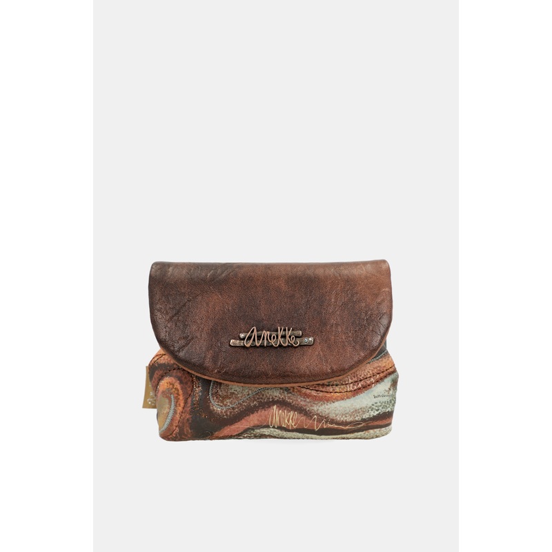 Outer coin purse with flap