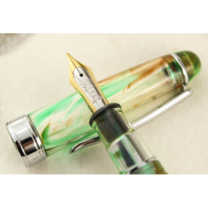Taccia Spotlight Forest Eye Demonstrator Fountain Pen