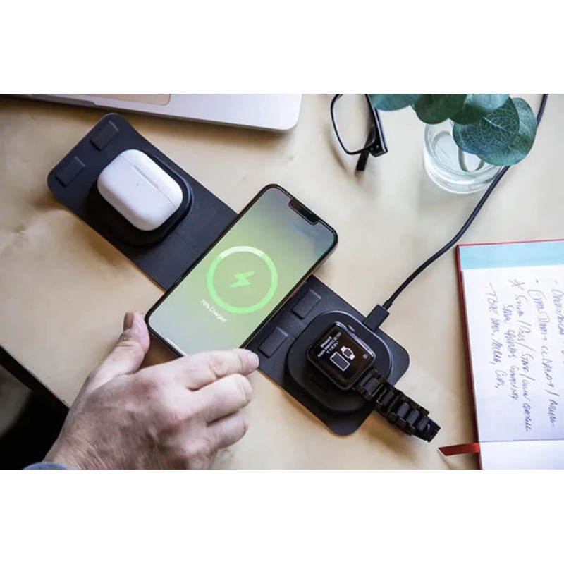 Wireless Magnetic Charging Station
