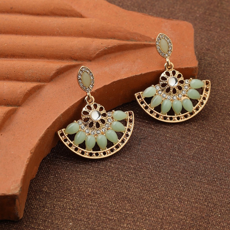 MINT SHORT DROP EARRING
