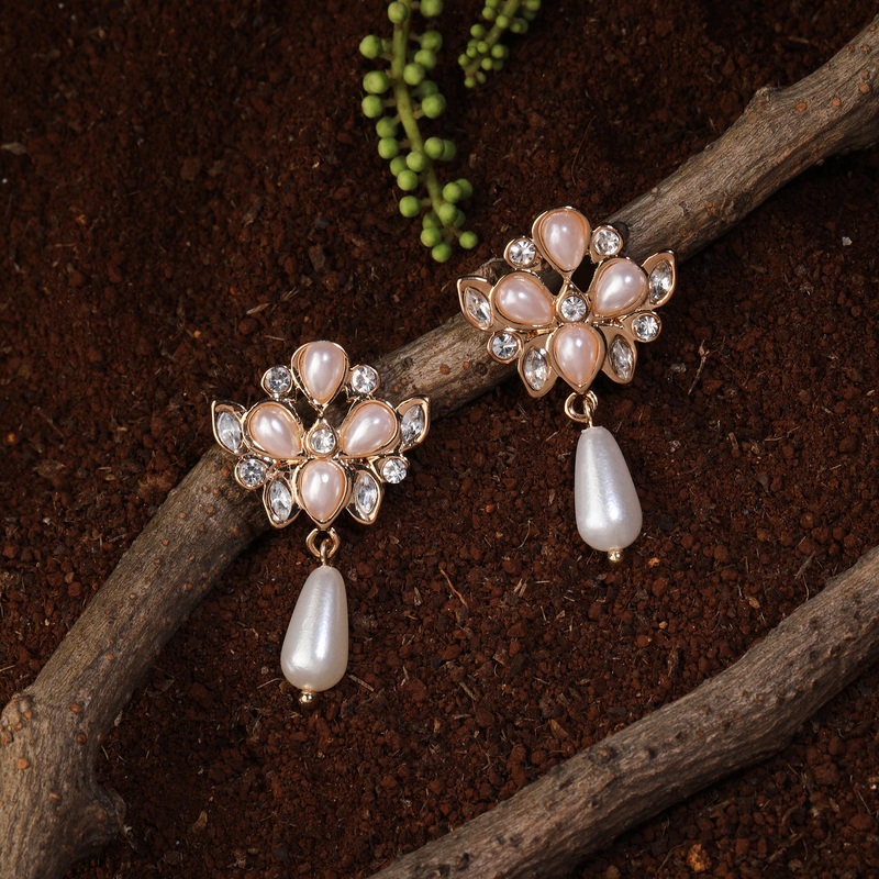 Pearl Short Drop Earring