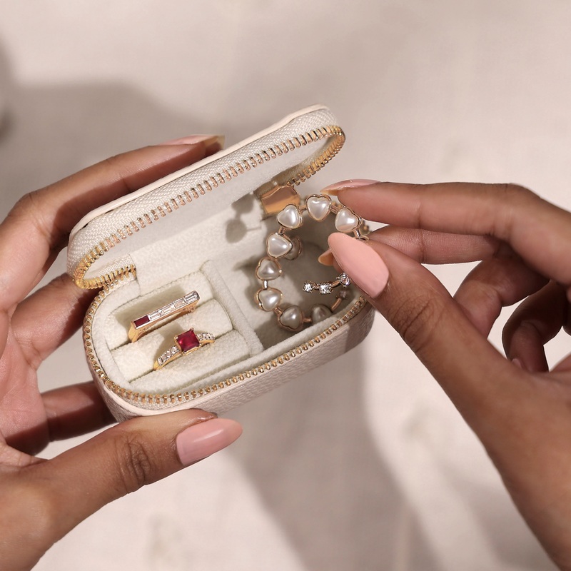 Accessorize London Women's Cream Micro Mini Jewllery Box