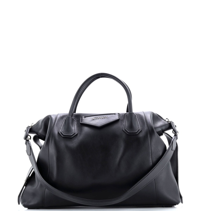 Antigona Soft Bag Leather Medium
