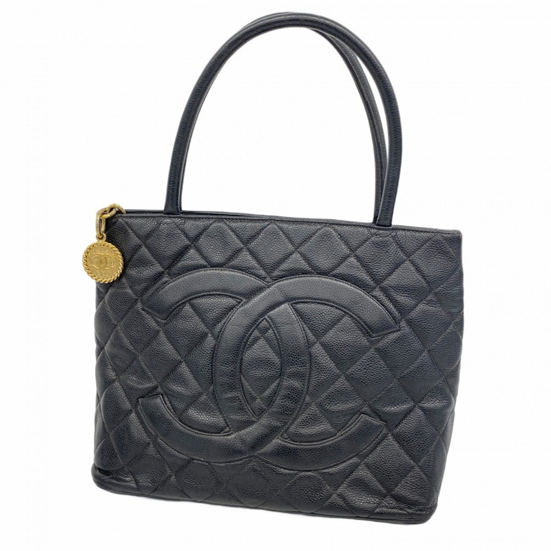 Medallion Tote Quilted Caviar