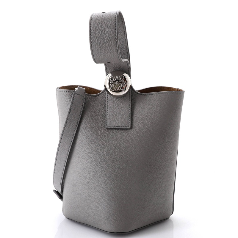 Pebble Bucket Bag Leather